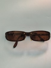 Paire de lunettes de soleil