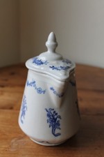 petit pichet en terre de fer-