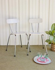 Alma, la paire de chaises en