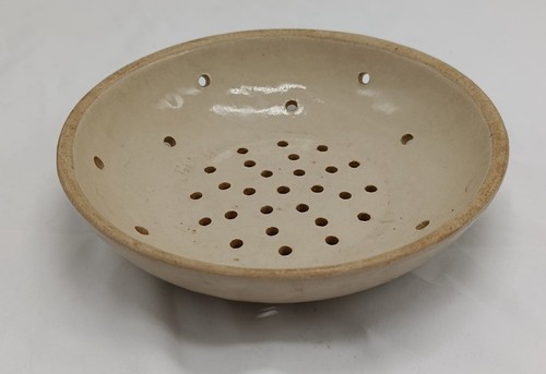 Faisselle ancienne en - 🏺,