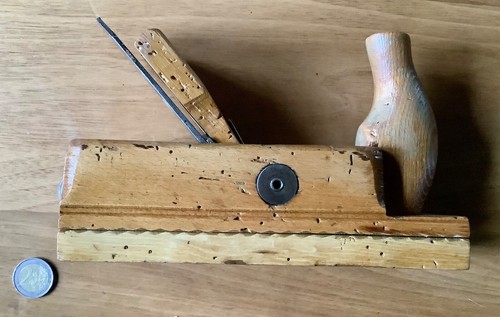 Outils anciens beau rabot - outils,