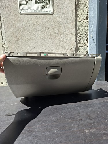 Vends boîte gants - boîte,