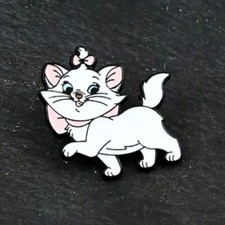 Pin's Pins Marie Les