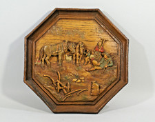 ASSIETTE décorative, résine, signée SIC, Travaux des champs, 1960, France