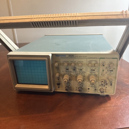 Tektronix 2225 mhz dual - tektronix,