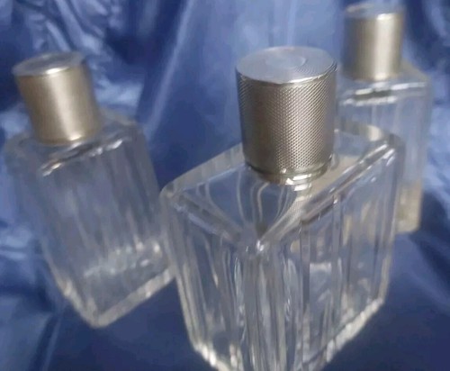 Trois flacons parfum - trois,