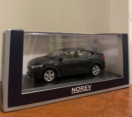 Miniature norev dacia logan - miniature,