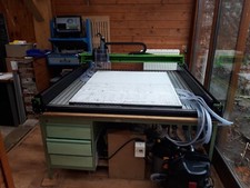 portique CN de marque JD-CUT usinage sur 3 axes prêt a être utilisée