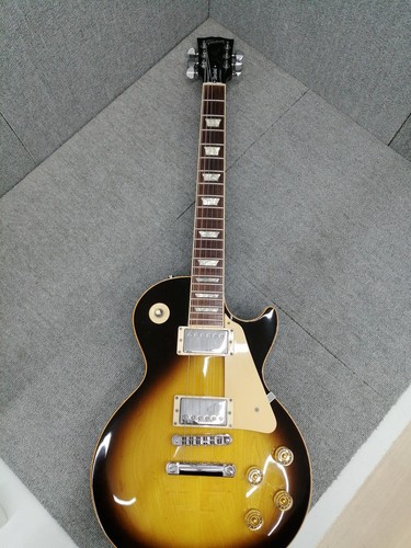 Guitare électrique - (gibson),
