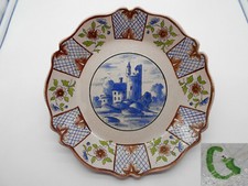 ( 1065 ) ANCIENNE ASSIETTE " DÉCOR VILLAGE BLEU " EN FAÏENCE DE ROUEN OU NEVERS