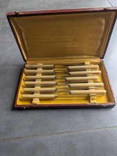coffret vintage de couteaux de