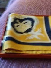 foulard hermes neuf 90X90 SOIE