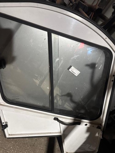 Porte avant gauche - , goupil