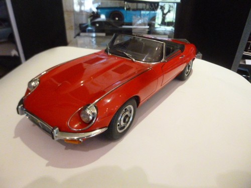 Jaguar type 1970 autoart - type,