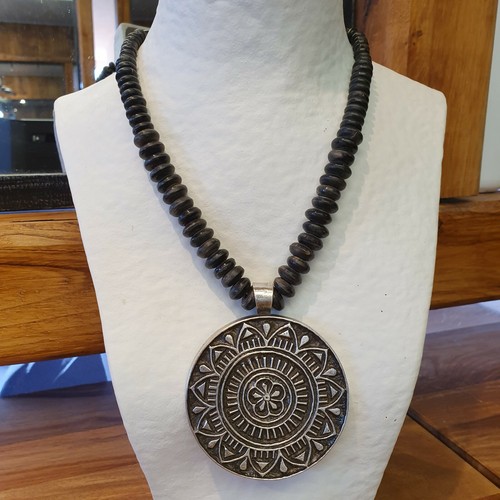 Collier tribu rigaux - collier,