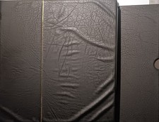 Superbe album LEUCHTTURM France 2005 à 2007 avec pochettes et boitier