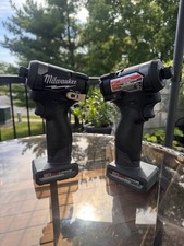 Black Milwaukee M12 Fuel 1/4in