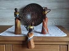 Coupe à fruits exotique en bois + 3 statuettes vintage en terre cuite, artisanat