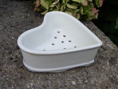 Moule faisselle ancien - À,