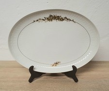 Assiette ovale en porcelaine