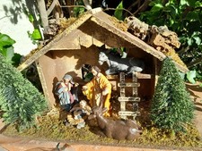 ANCIENNE CRECHE DE NOEL AVEC CINQ SANTONS EN RESINE JOSEPH MARIE JESUS ANE BOEUF