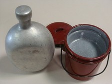 Lot de gamelle et gourde