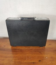 belle valise de transport noir et métal chromé avec fermeture à clef