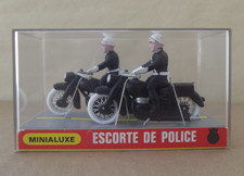 BOITE ESCORTE DE POLICE