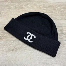 CHANEL Bonnet en cachemire