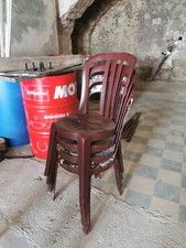 je vends 4 chaises bordeaux de jardins, bon état, prix 60€