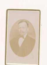 CDV homme moustache noeud