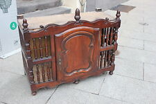 BELLE PANETIERE PROVENCALE EN NOYER