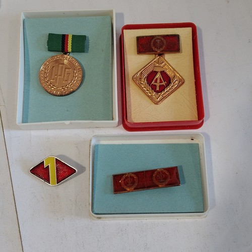 Lot insignes décorations - lot, insignes/décorations