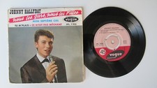 45T Johnny Hallyday – Nous les gars, nous les filles ( languette + centreur )