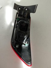 Feu arriere principal gauche