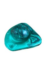 Malachite sculpté et Poli avec oeuf vide poche