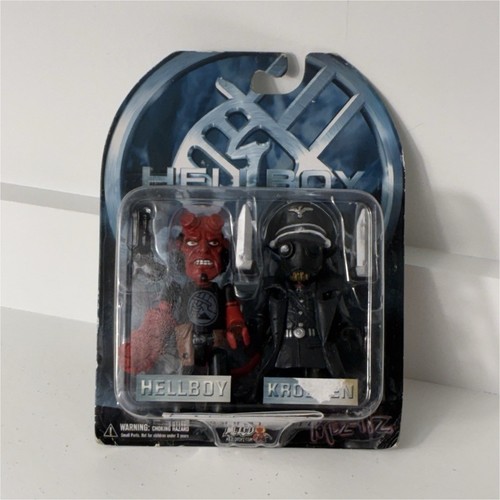 Mezco hellboy movie - hellboy, &