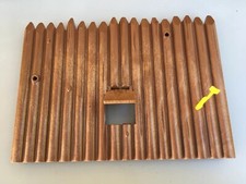 Mur bois fort - fort, brave