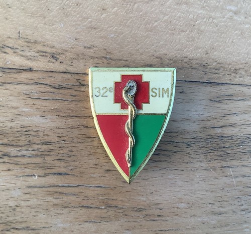 Insigne metal section d - insigne,