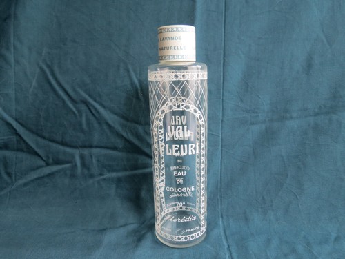 Ancien flacon vide eau - flacon, vide,eau