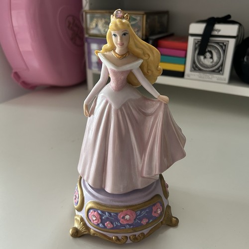 Boite musique disney - boite,