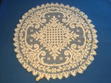 Napperon rond ancien filet main, coton blanc ...
