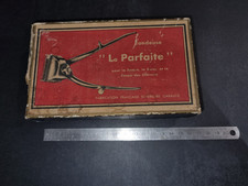 Ancienne tondeuse mécanique