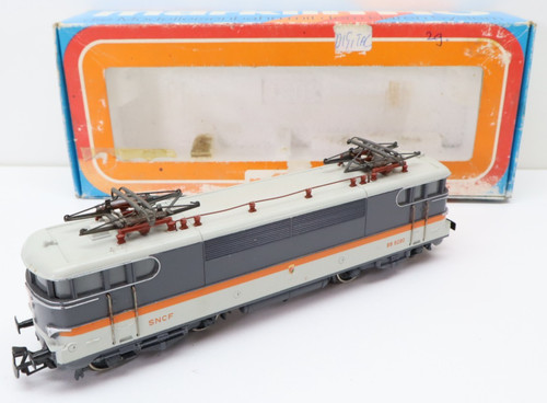 Locomotive train miniature - locomotive,