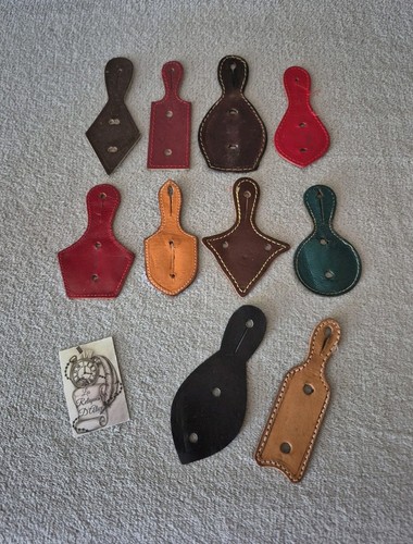 Lot cuirs pour - lot, insignes