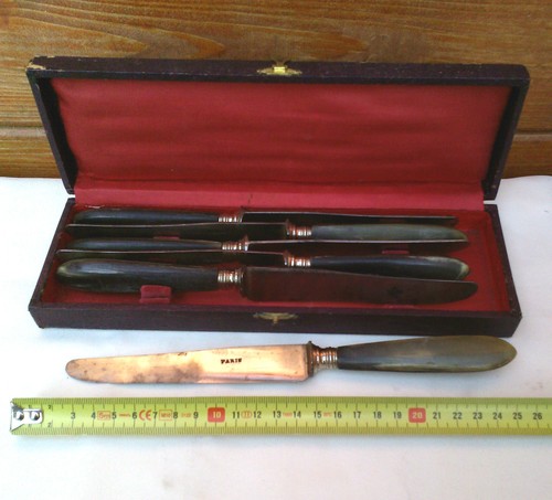 Ancien coffret 6 couteaux - ,