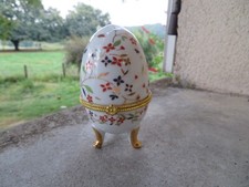 Œuf en porcelaine, boite à