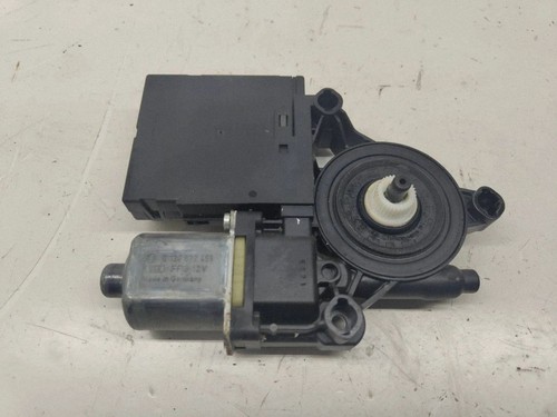 Moteur lève vitre avant