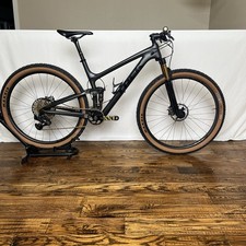 Large Trek Top Fuel Axs