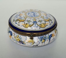 Boîte couverte bonbonnière